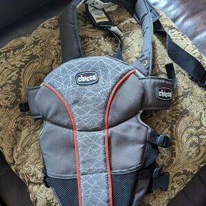 Kid Carryer can put the pack on the back or in front